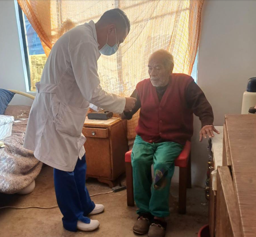 ¡Cuatro horas más y suman otro equipo médico! Hospital Los Pinos amplía los servicios del Médico en Tu Casa